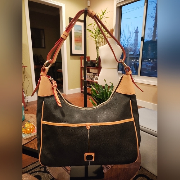 EUC Fooney & Bourke Black and Tan Hobo Bag
